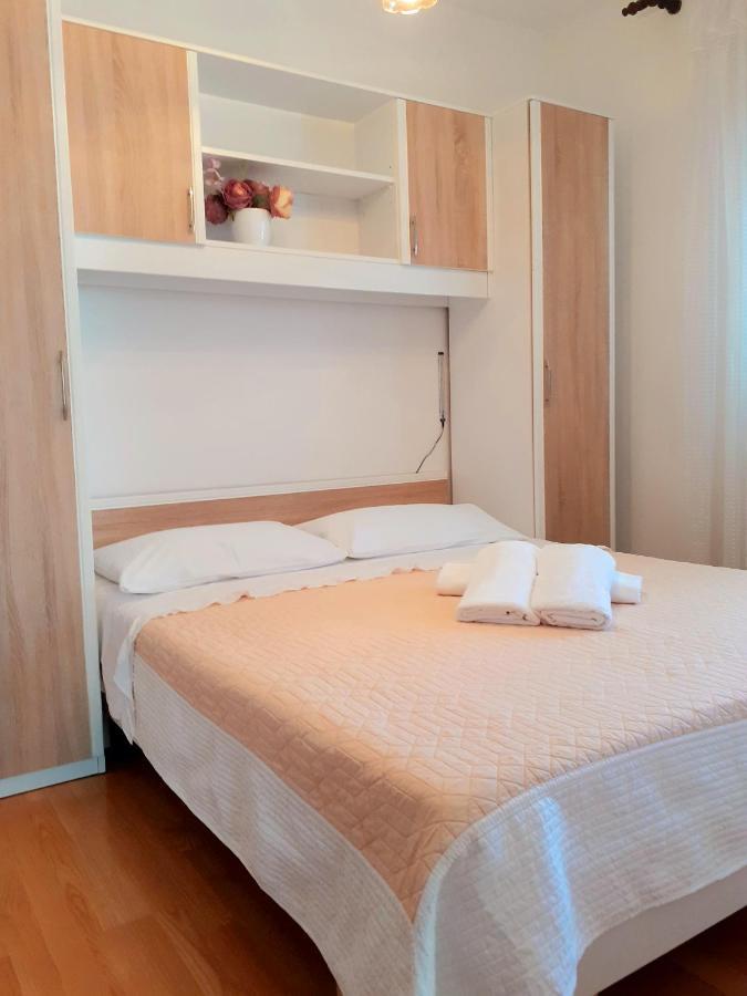 Open Sea Apartmani Grebaštica Exteriör bild